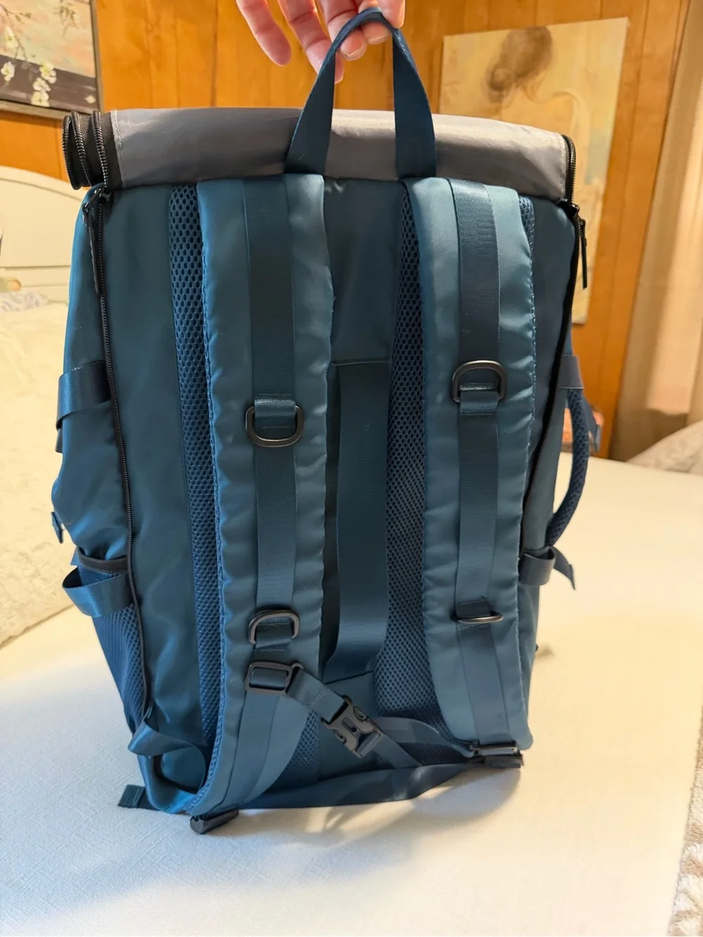 Blue Men's Travel Backpack with Multiple Compartments